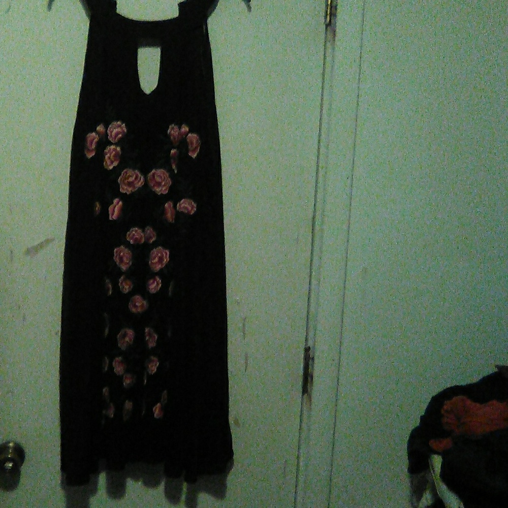 Dress - Picture 4 of 4